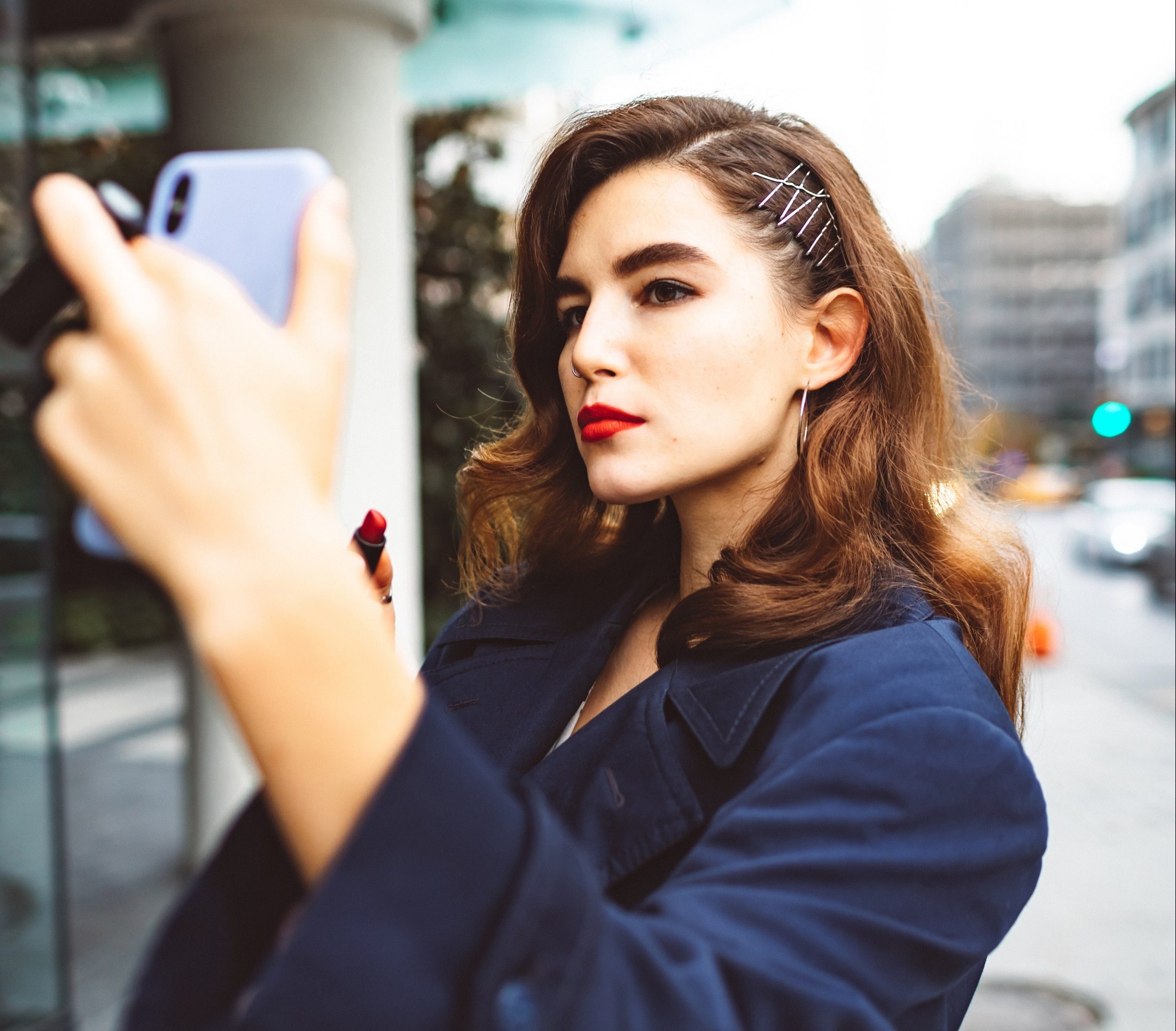 How do you create the perfect selfie? Here are some tips from a photographer