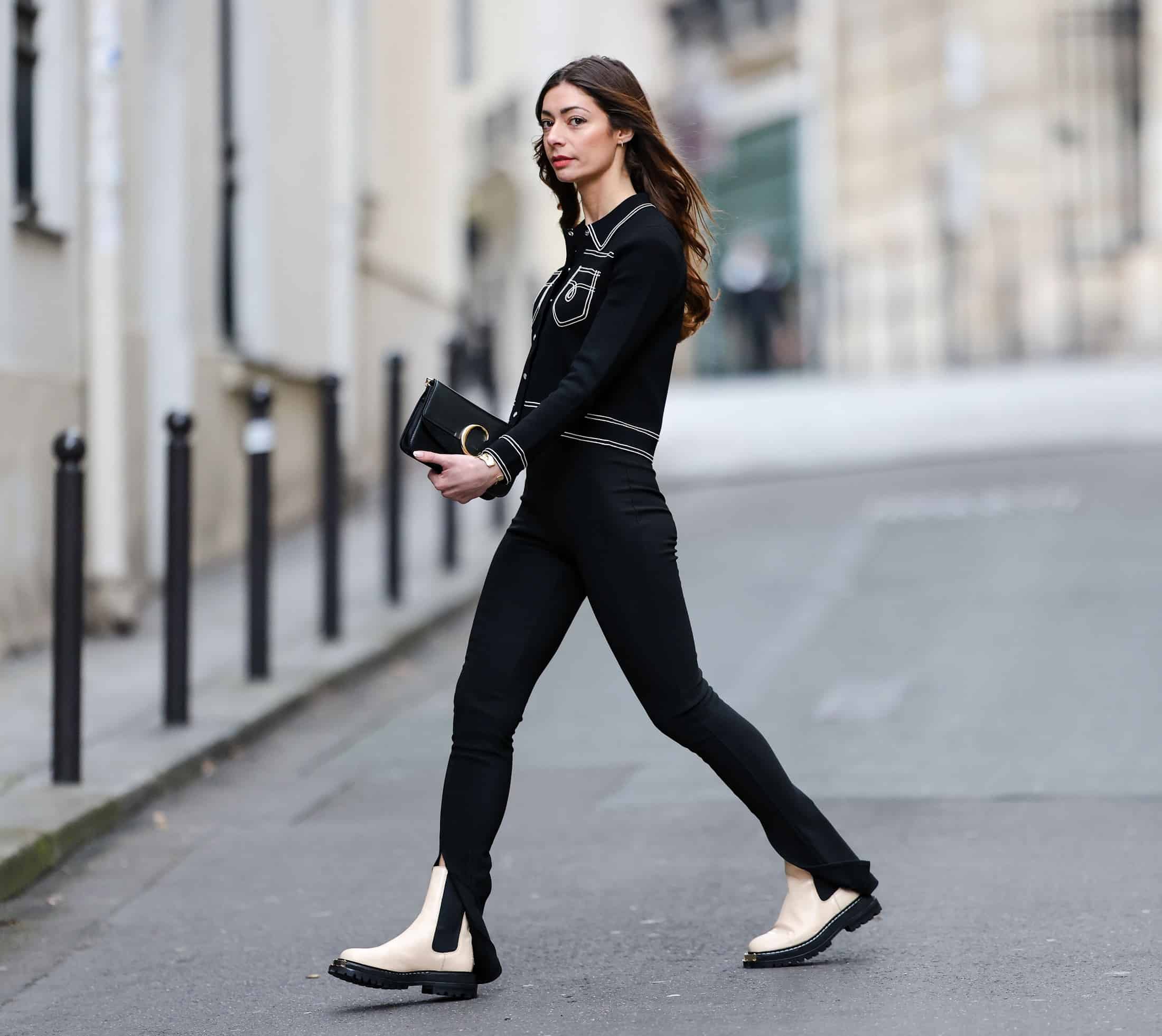 The slit leg is a microtrend that has taken over the trouser world this spring